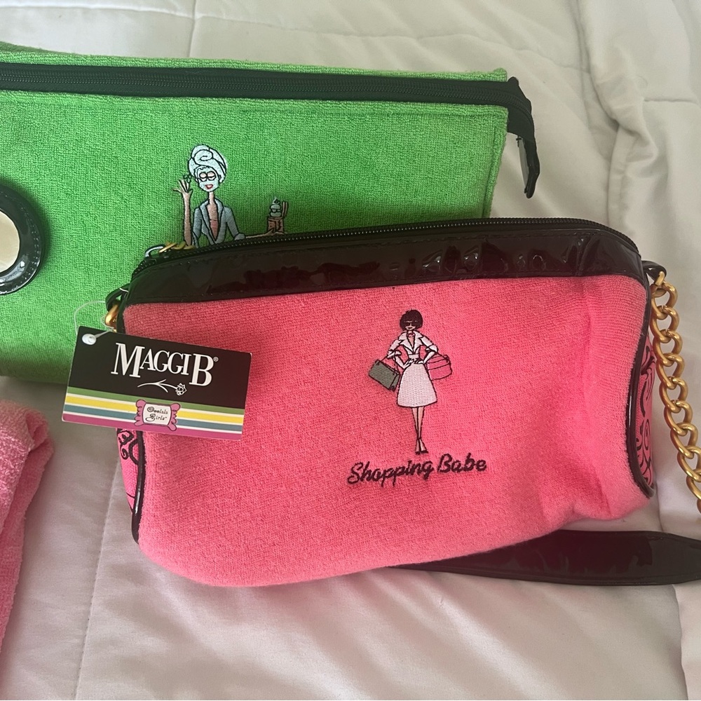 Pink and Green toiletry Accessory Set - Picture 8 of 11